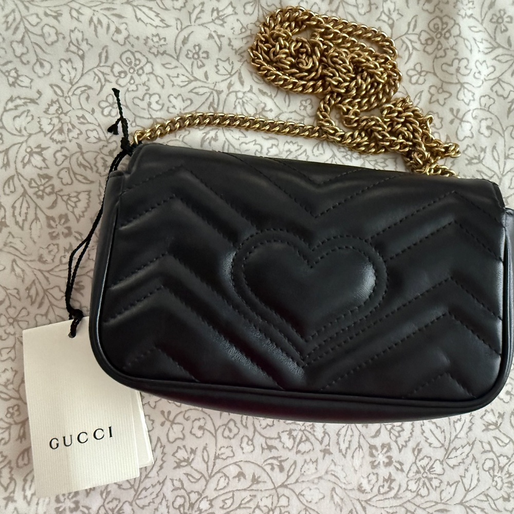 GUCCI GG MARMONT MATELASSÉ LEATHER SUPER MINI BAG - Picture 3 of 13
